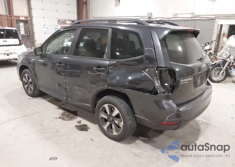 2017 Subaru Forester 2.5I Premium z USA, uszkodzony, nr VIN JF2SJAEC6HH504498